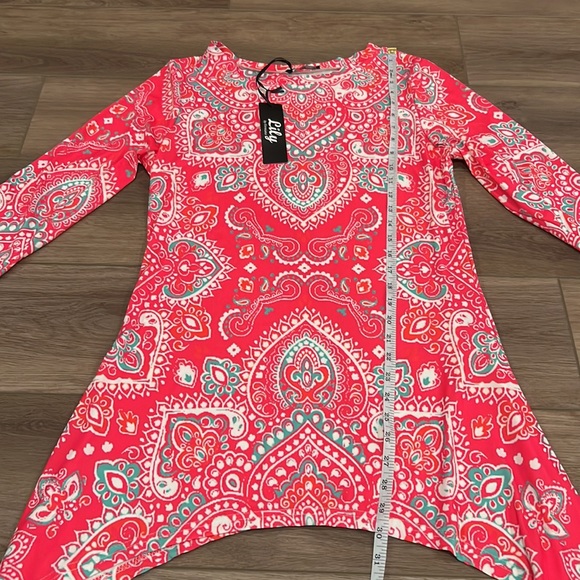 NWT Lily by Firmiana Long Tunic Top, Shark Bite Hem, Paisley, Long - Picture 7 of 14